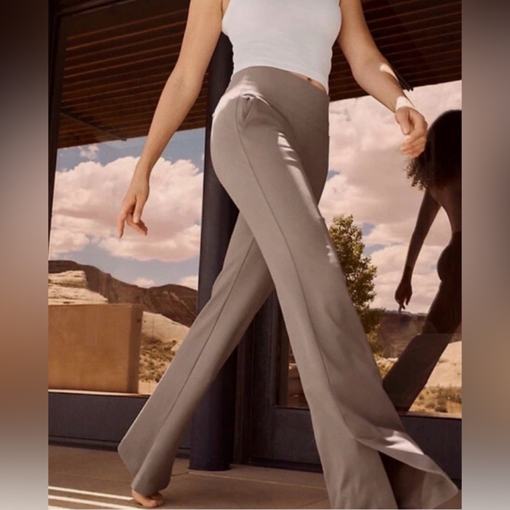 Athleta Venice Flare Pants XS Pyrite Brown Leg Slits Travel Athleisure Workwear